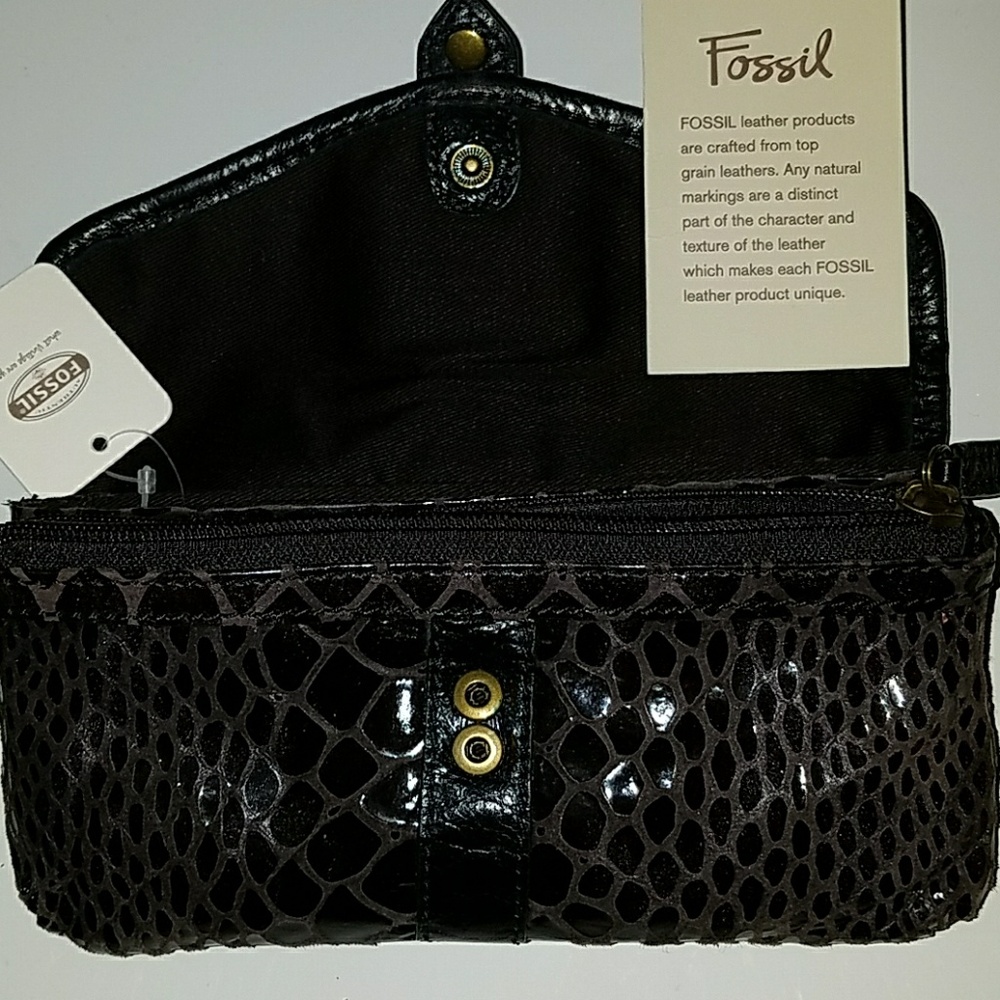 NWT FOSSIL BLACK LEATHER CLUTCH - Picture 2 of 6